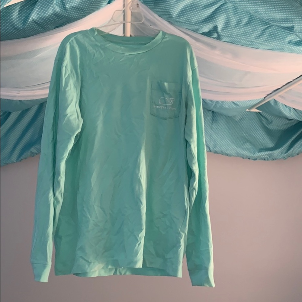 Vineyard vines shirt